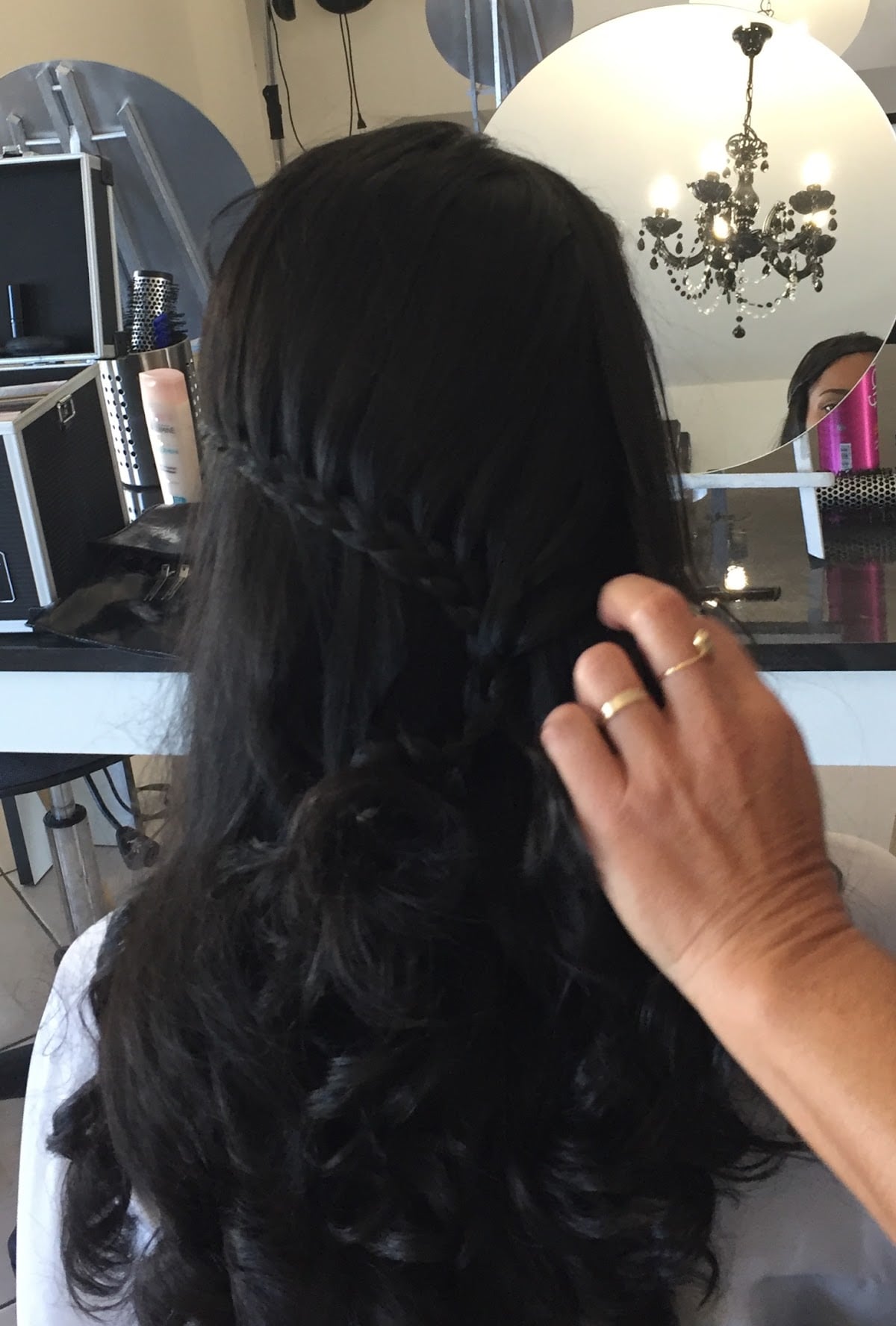 AU SALON